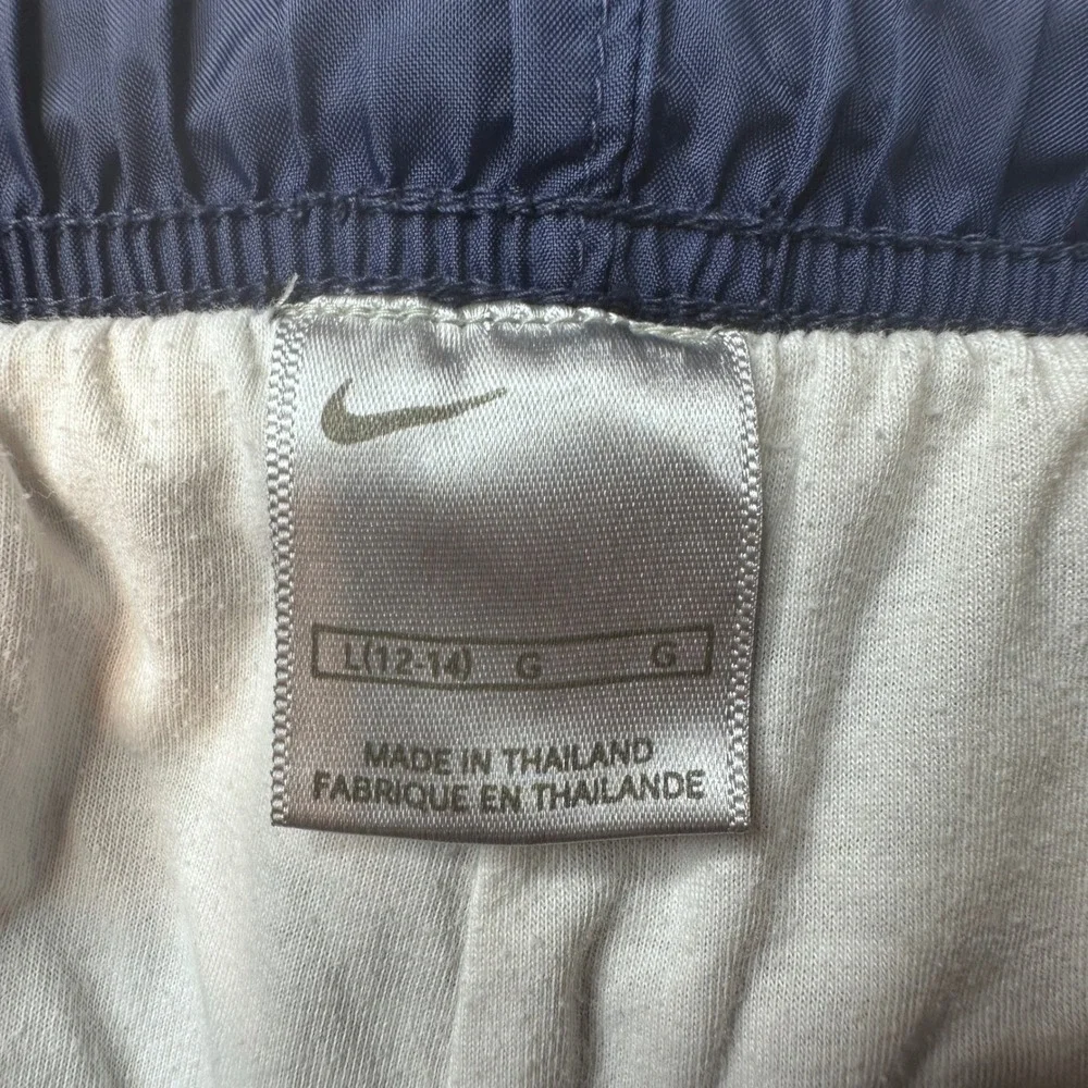 Vintage Nike Pants Boys L 12-14 Windbreaker Navy Blue Embroidered Logo Zip Ankle